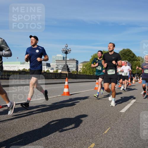 07.09.2025 - BARMER Alsterlauf Yannick Fuchs http://msf.ph/oto/8754923 07.09.2025 09:37:35 Laufen 305, 5246, 5500, 4543, 5388, 6320 meine-sportfotos.de