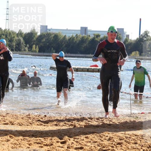 07.09.2025 - 19. Norderstedt Triathlon Luisa Fischer http://msf.ph/oto/8754977 07.09.2025 15:40:59 Schwimmen 1045, 1055, 1066, 1549, 1554, 1592, 1607, 1631 meine-sportfotos.de
