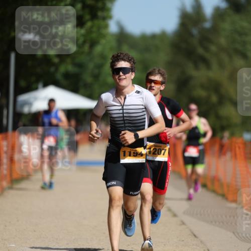 07.09.2025 - 19. Norderstedt Triathlon Michael Strokosch http://msf.ph/oto/8754982 07.09.2025 12:02:49 Laufen 1194, 1207 meine-sportfotos.de