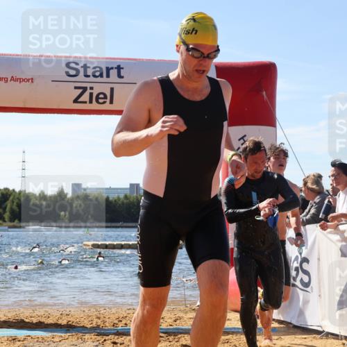 07.09.2025 - 19. Norderstedt Triathlon Luisa Fischer http://msf.ph/oto/8754992 07.09.2025 11:44:03 Schwimmen 1231, 1241, 1300, 1370 meine-sportfotos.de