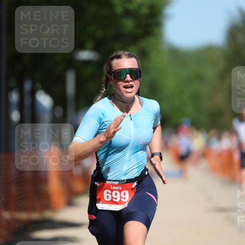 07.09.2025 - 19. Norderstedt Triathlon Michael Strokosch http://msf.ph/oto/8755006 07.09.2025 12:49:13 Laufen 699, 737 meine-sportfotos.de