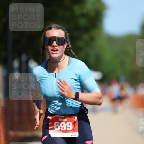 07.09.2025 - 19. Norderstedt Triathlon Michael Strokosch http://msf.ph/oto/8755033 07.09.2025 12:49:14 Laufen 699, 737 meine-sportfotos.de