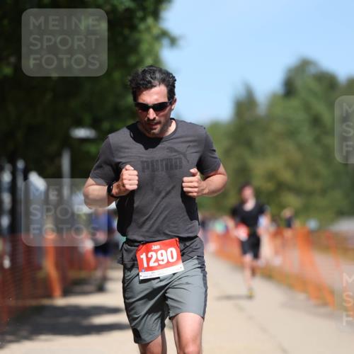 07.09.2025 - 19. Norderstedt Triathlon Michael Strokosch http://msf.ph/oto/8755063 07.09.2025 13:11:05 Laufen 137, 188, 214, 762, 1290 meine-sportfotos.de