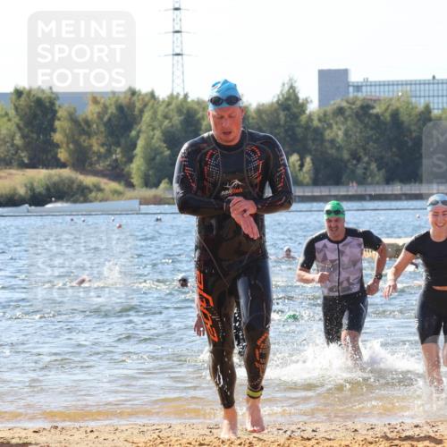 07.09.2025 - 19. Norderstedt Triathlon Luisa Fischer http://msf.ph/oto/8755064 07.09.2025 11:44:22 Schwimmen 216, 1280, 1361, 1378 meine-sportfotos.de