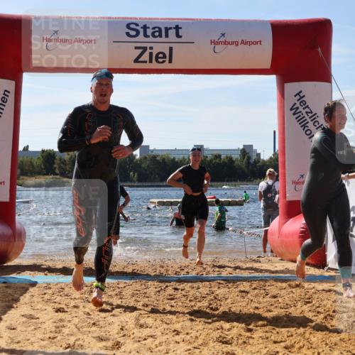 07.09.2025 - 19. Norderstedt Triathlon Luisa Fischer http://msf.ph/oto/8755108 07.09.2025 11:44:24 Schwimmen 216, 1280, 1361, 1378 meine-sportfotos.de