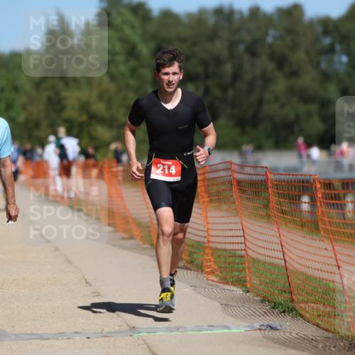07.09.2025 - 19. Norderstedt Triathlon Michael Strokosch http://msf.ph/oto/8755111 07.09.2025 13:11:10 Laufen 213, 214, 762 meine-sportfotos.de