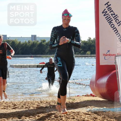 07.09.2025 - 19. Norderstedt Triathlon Luisa Fischer http://msf.ph/oto/8755115 07.09.2025 15:41:30 Schwimmen 1579, 1609, 1613, 1623 meine-sportfotos.de