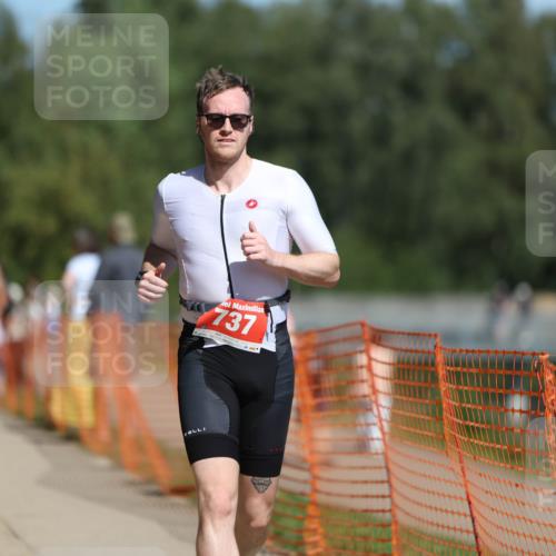07.09.2025 - 19. Norderstedt Triathlon Michael Strokosch http://msf.ph/oto/8755121 07.09.2025 12:49:20 Laufen 202, 737, 820 meine-sportfotos.de