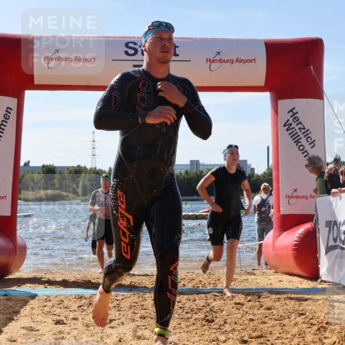 07.09.2025 - 19. Norderstedt Triathlon Luisa Fischer http://msf.ph/oto/8755122 07.09.2025 11:44:25 Schwimmen 216, 1280, 1361, 1378 meine-sportfotos.de