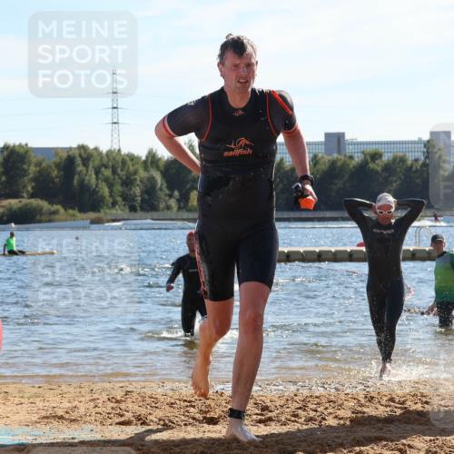 07.09.2025 - 19. Norderstedt Triathlon Luisa Fischer http://msf.ph/oto/8755139 07.09.2025 15:41:32 Schwimmen 1579, 1609, 1613, 1623 meine-sportfotos.de