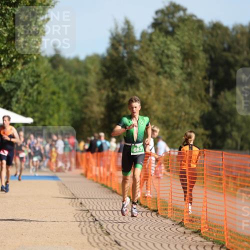 07.09.2025 - 19. Norderstedt Triathlon Michael Strokosch http://msf.ph/oto/8755144 07.09.2025 10:41:31 Laufen 655, 663 meine-sportfotos.de