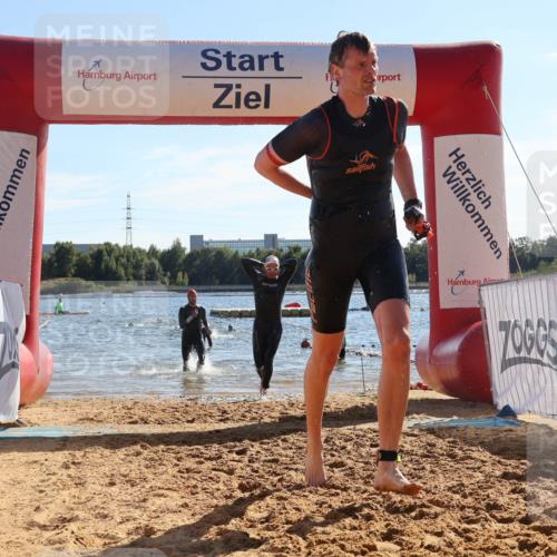 07.09.2025 - 19. Norderstedt Triathlon Luisa Fischer http://msf.ph/oto/8755161 07.09.2025 15:41:33 Schwimmen 1579, 1609, 1613, 1623 meine-sportfotos.de