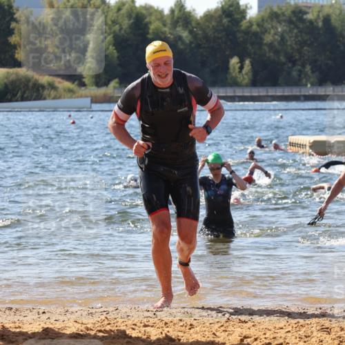 07.09.2025 - 19. Norderstedt Triathlon Luisa Fischer http://msf.ph/oto/8755165 07.09.2025 11:44:30 Schwimmen 216, 695, 756, 1280, 1361, 1378 meine-sportfotos.de