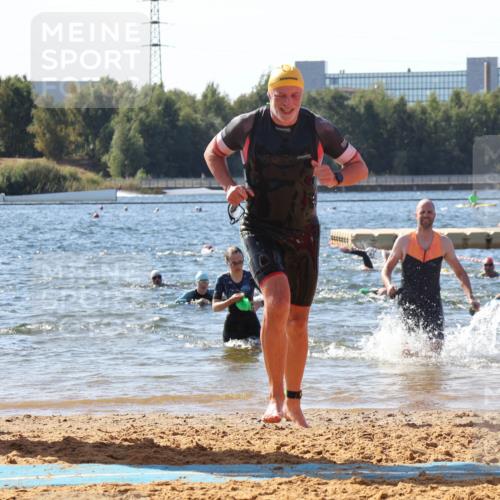 07.09.2025 - 19. Norderstedt Triathlon Luisa Fischer http://msf.ph/oto/8755194 07.09.2025 11:44:31 Schwimmen 216, 695, 756, 1280, 1361, 1378 meine-sportfotos.de