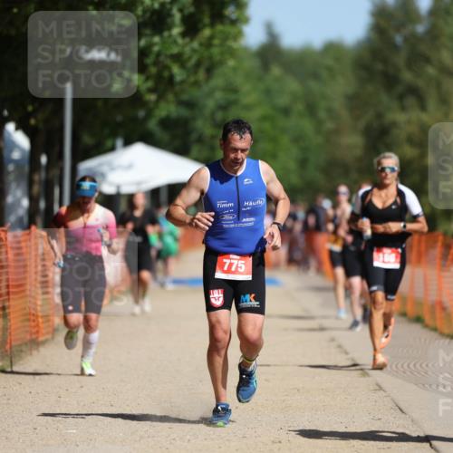 07.09.2025 - 19. Norderstedt Triathlon Michael Strokosch http://msf.ph/oto/8755197 07.09.2025 12:02:55 Laufen 186, 199, 775, 784, 1207 meine-sportfotos.de