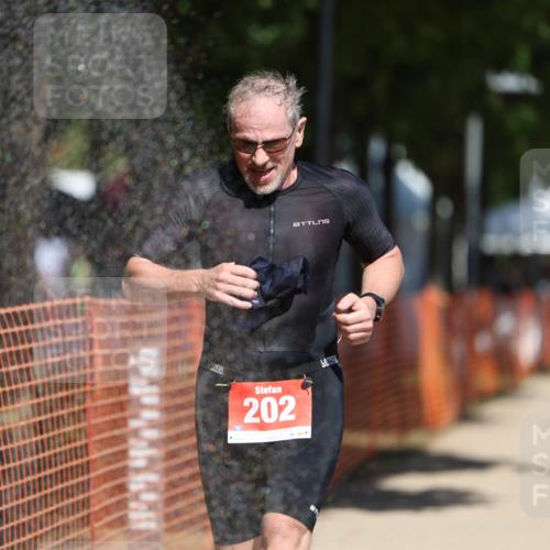 07.09.2025 - 19. Norderstedt Triathlon Michael Strokosch http://msf.ph/oto/8755208 07.09.2025 12:49:24 Laufen 202, 737, 820, 1369 meine-sportfotos.de