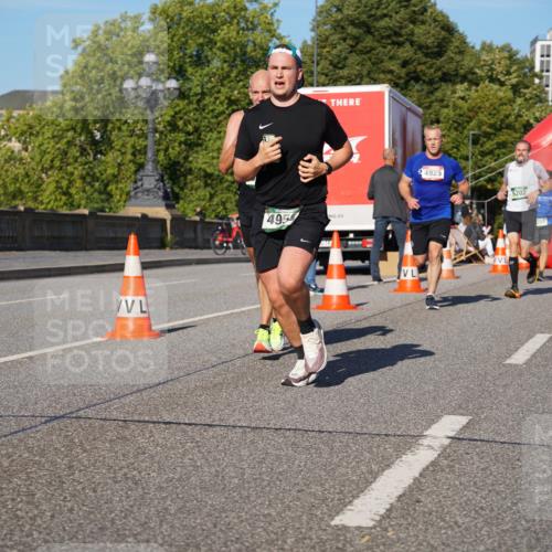 07.09.2025 - BARMER Alsterlauf Yannick Fuchs http://msf.ph/oto/8755213 07.09.2025 09:37:46 Laufen 495, 4925, 5202, 702 meine-sportfotos.de