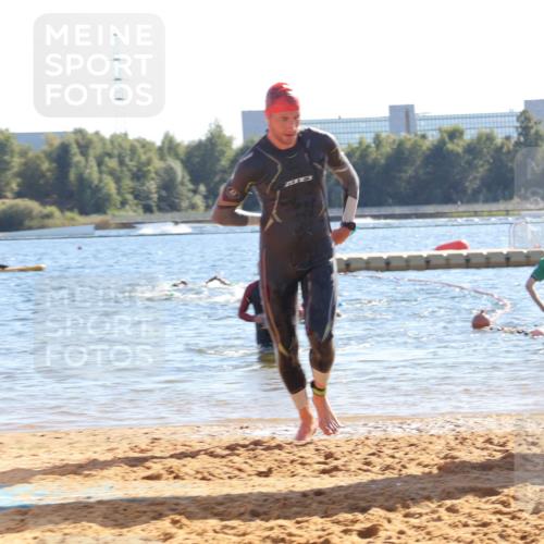 07.09.2025 - 19. Norderstedt Triathlon Luisa Fischer http://msf.ph/oto/8755215 07.09.2025 15:41:38 Schwimmen 1564, 1579, 1609, 1613, 1623 meine-sportfotos.de