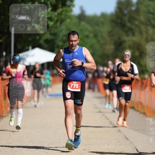 07.09.2025 - 19. Norderstedt Triathlon Michael Strokosch http://msf.ph/oto/8755231 07.09.2025 12:02:55 Laufen 186, 199, 775, 784, 1207 meine-sportfotos.de