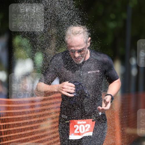 07.09.2025 - 19. Norderstedt Triathlon Michael Strokosch http://msf.ph/oto/8755239 07.09.2025 12:49:25 Laufen 202, 820, 1369 meine-sportfotos.de