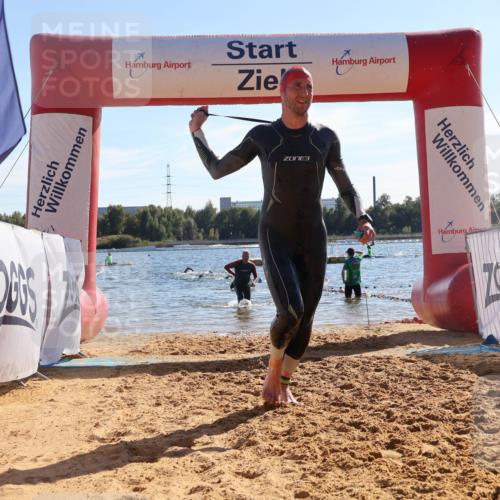 07.09.2025 - 19. Norderstedt Triathlon Luisa Fischer http://msf.ph/oto/8755244 07.09.2025 15:41:41 Schwimmen 1564, 1579, 1609, 1613 meine-sportfotos.de