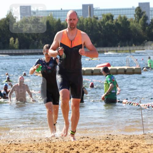 07.09.2025 - 19. Norderstedt Triathlon Luisa Fischer http://msf.ph/oto/8755266 07.09.2025 11:44:35 Schwimmen 216, 695, 756, 1343, 1361, 1378 meine-sportfotos.de