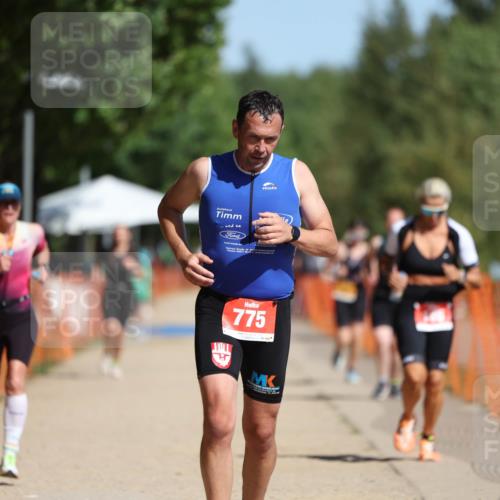 07.09.2025 - 19. Norderstedt Triathlon Michael Strokosch http://msf.ph/oto/8755273 07.09.2025 12:02:56 Laufen 186, 199, 775, 784 meine-sportfotos.de