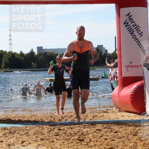 07.09.2025 - 19. Norderstedt Triathlon Luisa Fischer http://msf.ph/oto/8755299 07.09.2025 11:44:37 Schwimmen 695, 756, 1343, 1364, 1378 meine-sportfotos.de