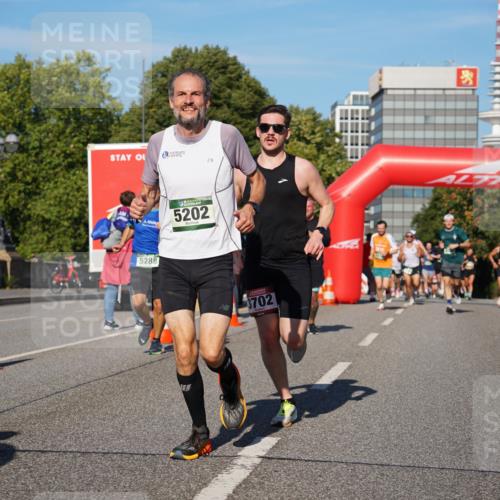 07.09.2025 - BARMER Alsterlauf Yannick Fuchs http://msf.ph/oto/8755301 07.09.2025 09:37:50 Laufen 5288, 5202, 3702 meine-sportfotos.de