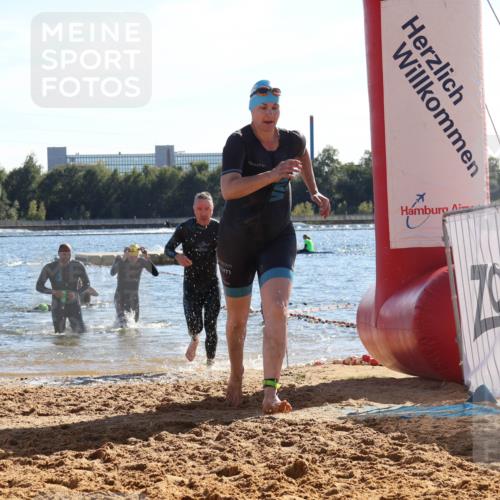 07.09.2025 - 19. Norderstedt Triathlon Luisa Fischer http://msf.ph/oto/8755310 07.09.2025 15:42:03 Schwimmen 1102, 1550, 1567 meine-sportfotos.de