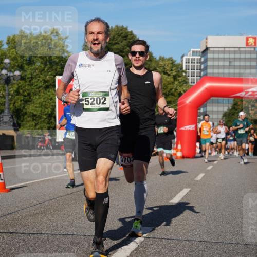 07.09.2025 - BARMER Alsterlauf Yannick Fuchs http://msf.ph/oto/8755324 07.09.2025 09:37:50 Laufen 528, 5202, 3707 meine-sportfotos.de