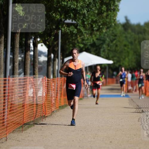 07.09.2025 - 19. Norderstedt Triathlon Michael Strokosch http://msf.ph/oto/8755325 07.09.2025 10:41:36 Laufen 663, 1132 meine-sportfotos.de