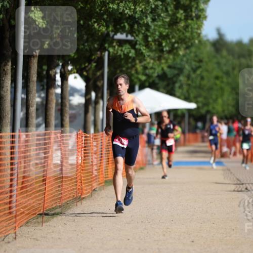07.09.2025 - 19. Norderstedt Triathlon Michael Strokosch http://msf.ph/oto/8755334 07.09.2025 10:41:36 Laufen 663, 1132 meine-sportfotos.de