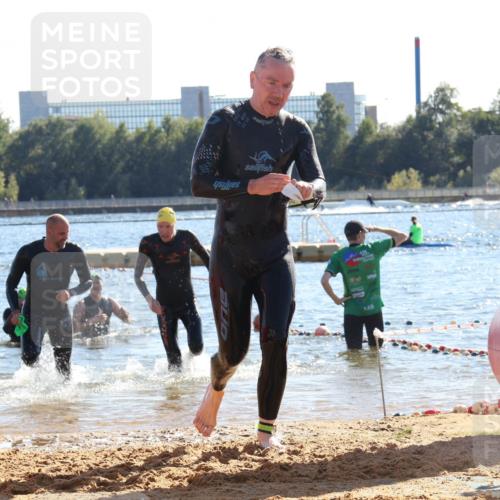 07.09.2025 - 19. Norderstedt Triathlon Luisa Fischer http://msf.ph/oto/8755336 07.09.2025 15:42:05 Schwimmen 1102, 1550, 1567 meine-sportfotos.de
