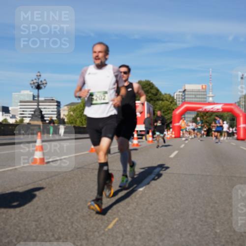 07.09.2025 - BARMER Alsterlauf Yannick Fuchs http://msf.ph/oto/8755341 07.09.2025 09:37:50 Laufen 202 meine-sportfotos.de