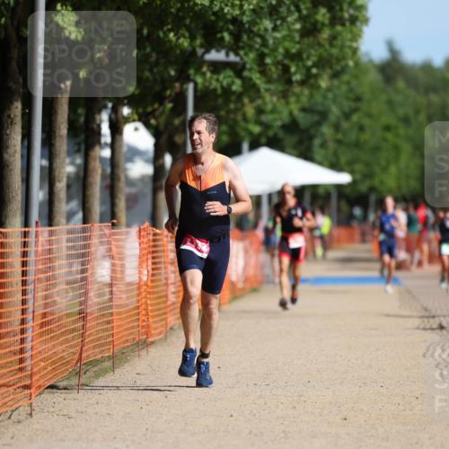 07.09.2025 - 19. Norderstedt Triathlon Michael Strokosch http://msf.ph/oto/8755369 07.09.2025 10:41:37 Laufen 663, 1132 meine-sportfotos.de