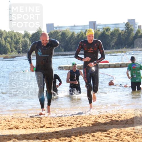 07.09.2025 - 19. Norderstedt Triathlon Luisa Fischer http://msf.ph/oto/8755382 07.09.2025 15:42:09 Schwimmen 1102, 1550, 1556, 1558, 1567 meine-sportfotos.de