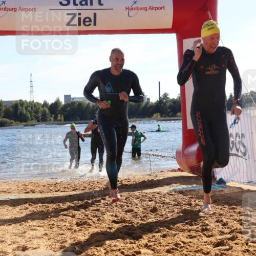07.09.2025 - 19. Norderstedt Triathlon Luisa Fischer http://msf.ph/oto/8755416 07.09.2025 15:42:12 Schwimmen 1102, 1555, 1556, 1558, 1567, 1588 meine-sportfotos.de