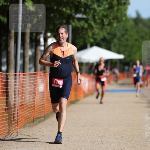 07.09.2025 - 19. Norderstedt Triathlon Michael Strokosch http://msf.ph/oto/8755430 07.09.2025 10:41:38 Laufen 663, 1132 meine-sportfotos.de