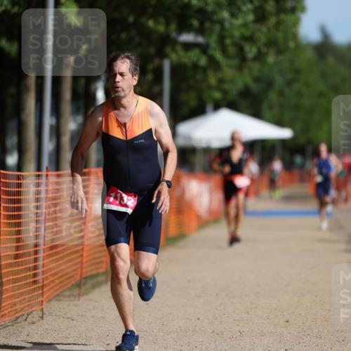 07.09.2025 - 19. Norderstedt Triathlon Michael Strokosch http://msf.ph/oto/8755451 07.09.2025 10:41:38 Laufen 663, 1132 meine-sportfotos.de