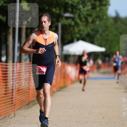 07.09.2025 - 19. Norderstedt Triathlon Michael Strokosch http://msf.ph/oto/8755459 07.09.2025 10:41:39 Laufen 663, 1132 meine-sportfotos.de