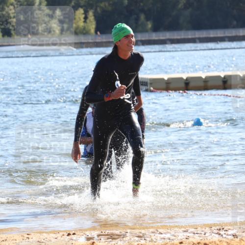 07.09.2025 - 19. Norderstedt Triathlon Luisa Fischer http://msf.ph/oto/8755517 07.09.2025 15:43:02 Schwimmen 1585, 1632 meine-sportfotos.de