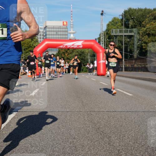 07.09.2025 - BARMER Alsterlauf Yannick Fuchs http://msf.ph/oto/8755529 07.09.2025 09:37:56 Laufen 8, 36, 2361, 4482 meine-sportfotos.de