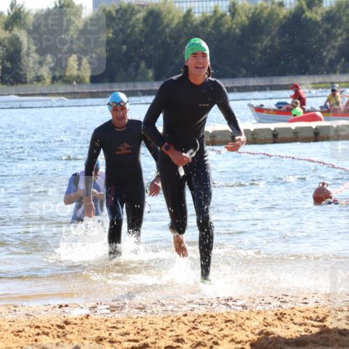 07.09.2025 - 19. Norderstedt Triathlon Luisa Fischer http://msf.ph/oto/8755532 07.09.2025 15:43:03 Schwimmen 1585, 1632 meine-sportfotos.de