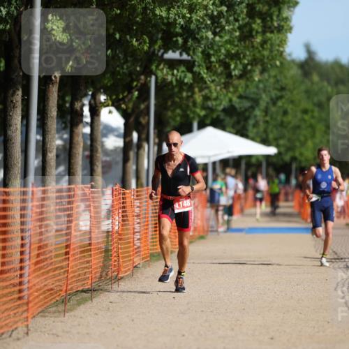 07.09.2025 - 19. Norderstedt Triathlon Michael Strokosch http://msf.ph/oto/8755544 07.09.2025 10:41:42 Laufen 673, 1132, 1148 meine-sportfotos.de