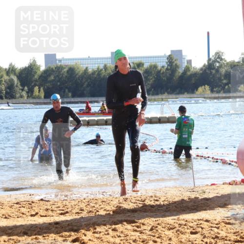 07.09.2025 - 19. Norderstedt Triathlon Luisa Fischer http://msf.ph/oto/8755551 07.09.2025 15:43:04 Schwimmen 1585, 1632 meine-sportfotos.de