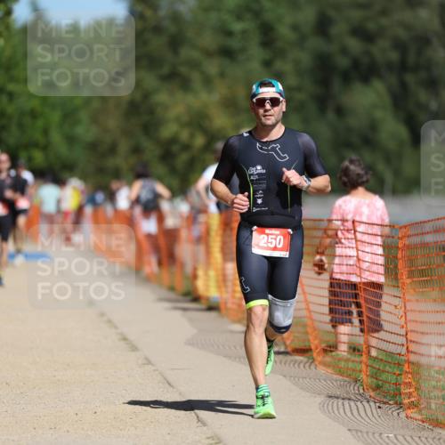 07.09.2025 - 19. Norderstedt Triathlon Michael Strokosch http://msf.ph/oto/8755585 07.09.2025 12:49:38 Laufen 207, 250, 779 meine-sportfotos.de
