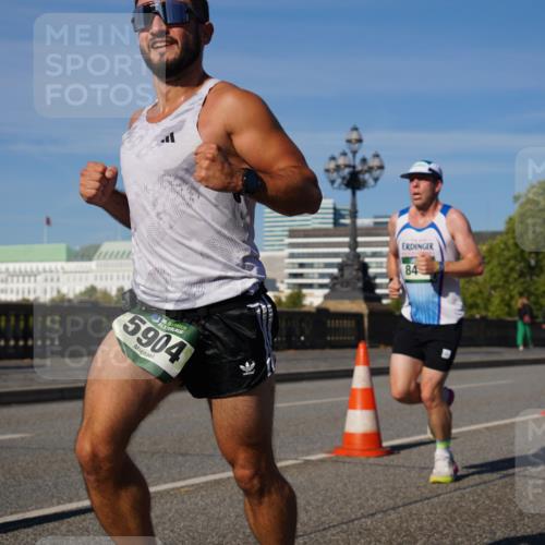 07.09.2025 - BARMER Alsterlauf Yannick Fuchs http://msf.ph/oto/8755605 07.09.2025 09:37:58 Laufen 36, 5904, 84 meine-sportfotos.de
