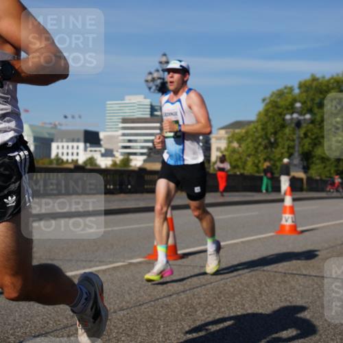 07.09.2025 - BARMER Alsterlauf Yannick Fuchs http://msf.ph/oto/8755611 07.09.2025 09:37:58 Laufen 136, 8, 5904 meine-sportfotos.de