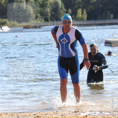 07.09.2025 - 19. Norderstedt Triathlon Luisa Fischer http://msf.ph/oto/8755638 07.09.2025 15:43:13 Schwimmen 1585, 1632 meine-sportfotos.de